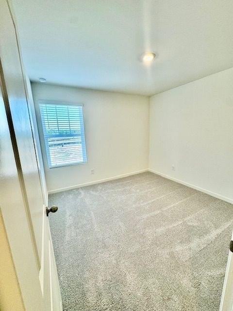 502 Robson Dr - Photo 6 of 10