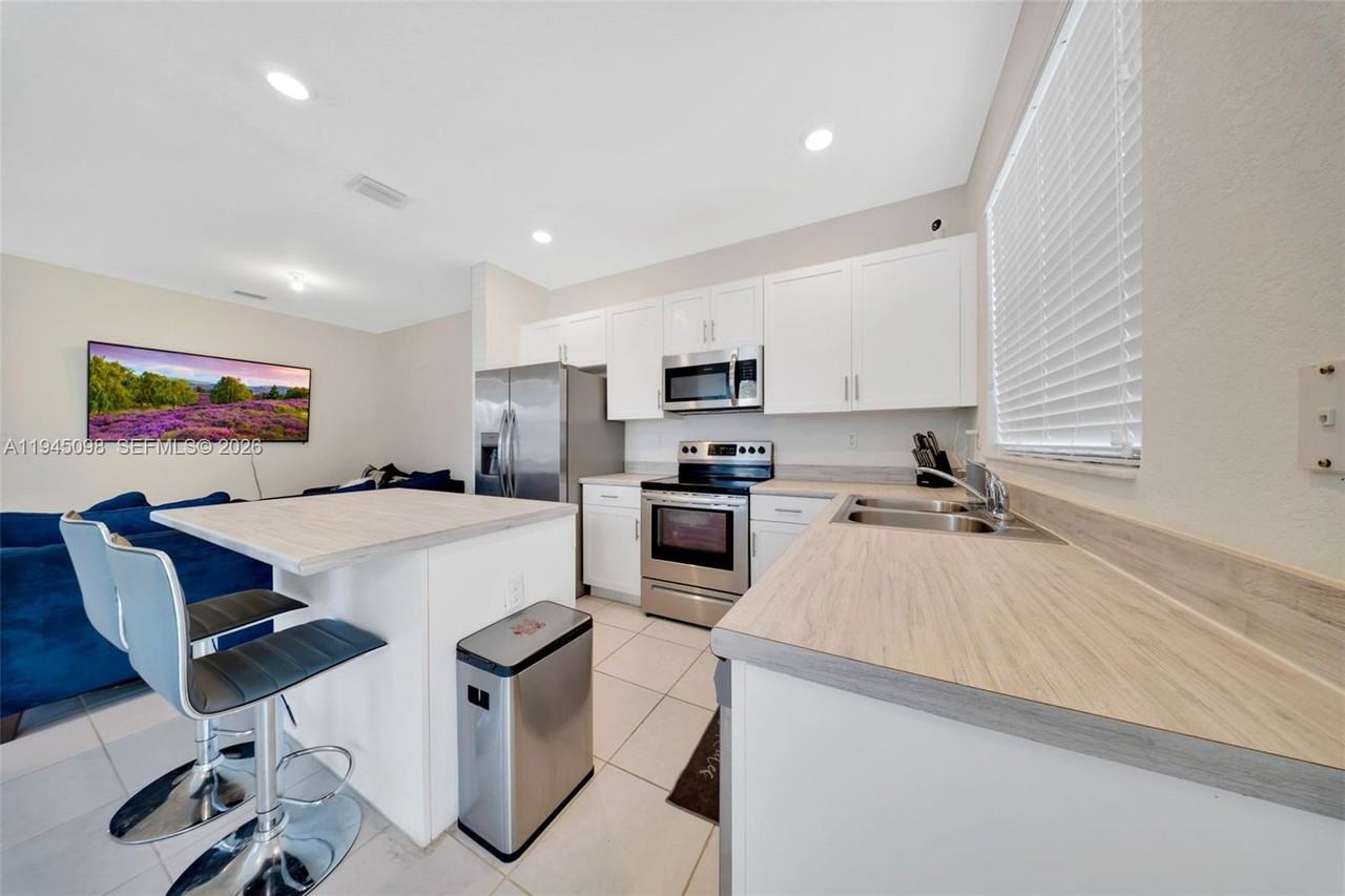 2699 Southeast 19th Street #2699 - Photo 4 of 31