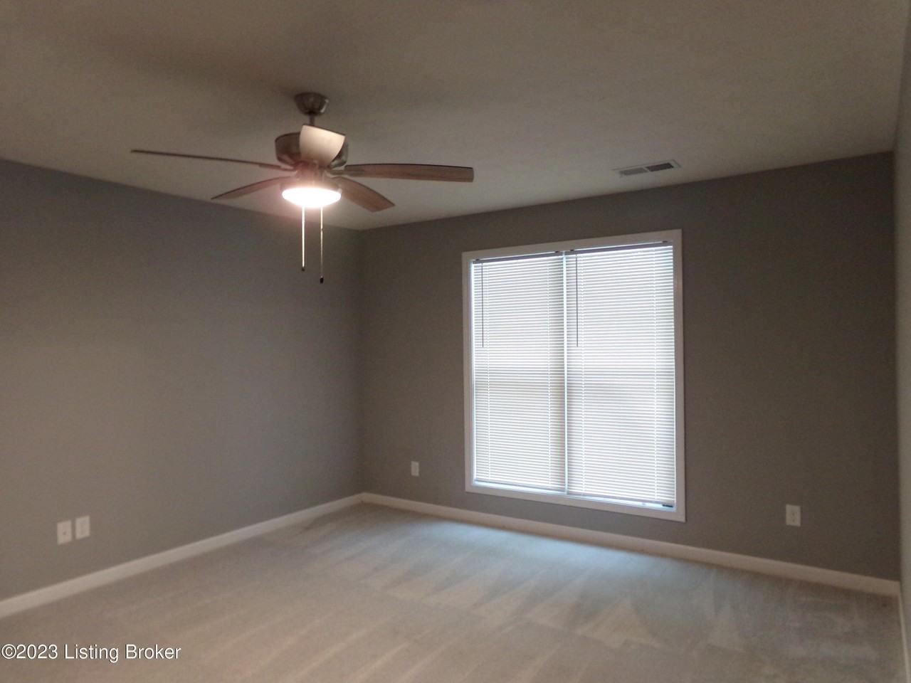 7635 Eagle Landing Way - Photo 4 of 8