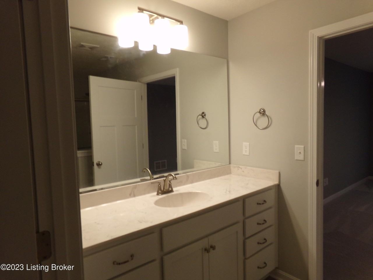 7635 Eagle Landing Way - Photo 5 of 8