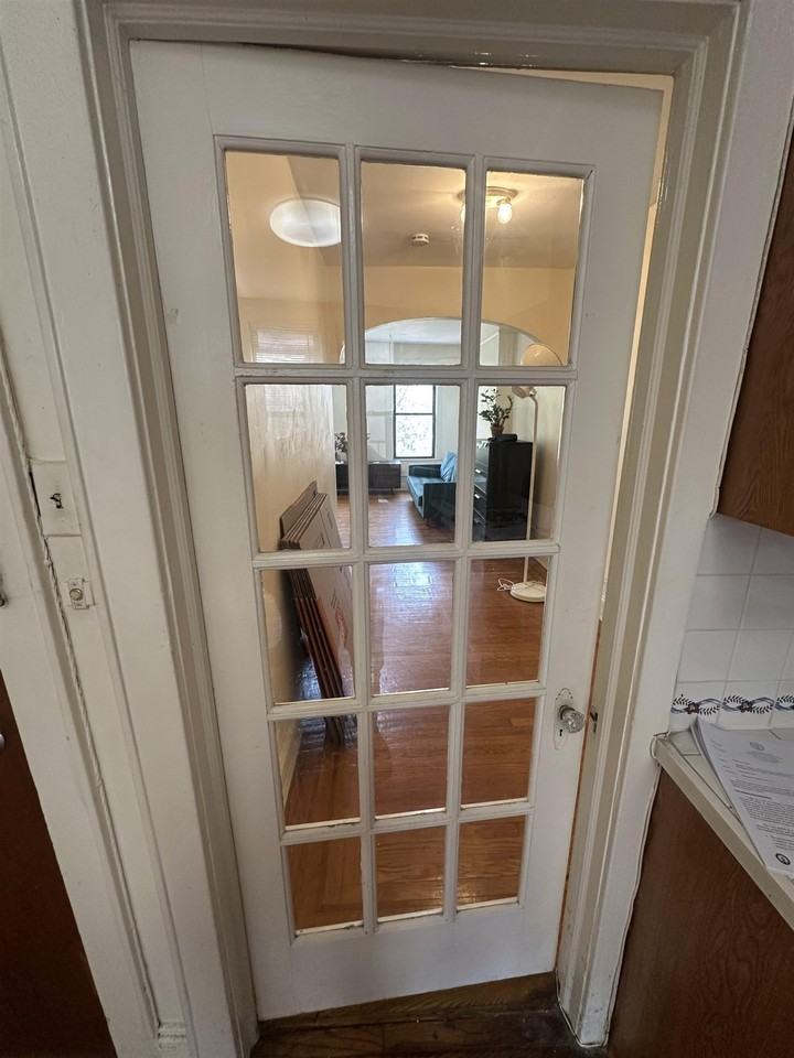 267 8th St #3 - Photo 7 of 11