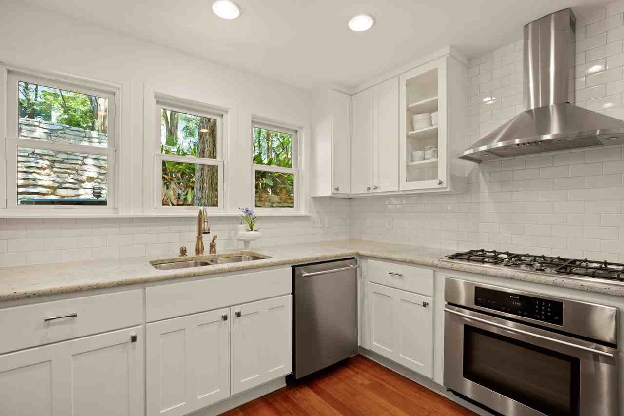 731 Patterson Ave #1 - Photo 6 of 36