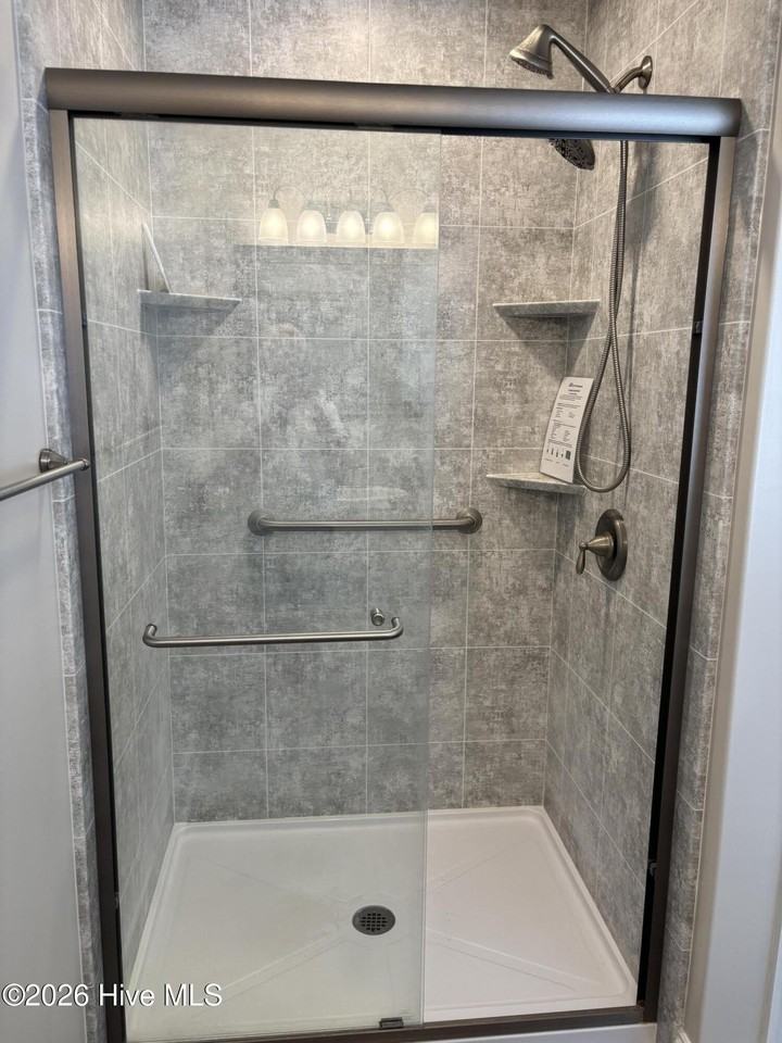 114 Westwood Ct - Photo 5 of 12