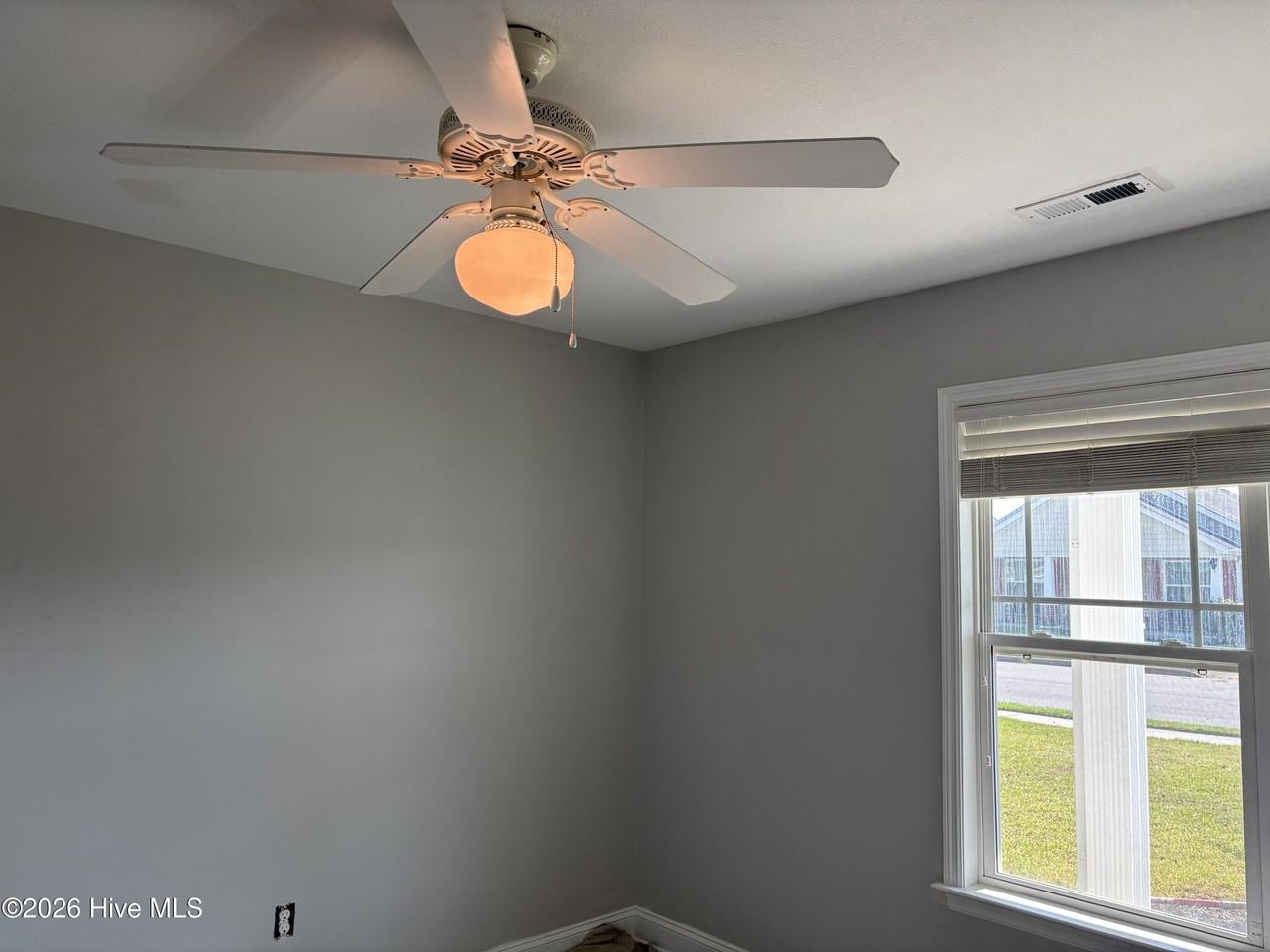 114 Westwood Ct - Photo 7 of 12