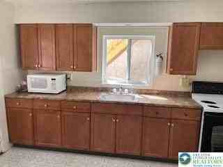 216 Cattell St #B - Photo 4 of 14