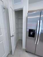 featured image of 1549 Northeast 3rd Avenue #0