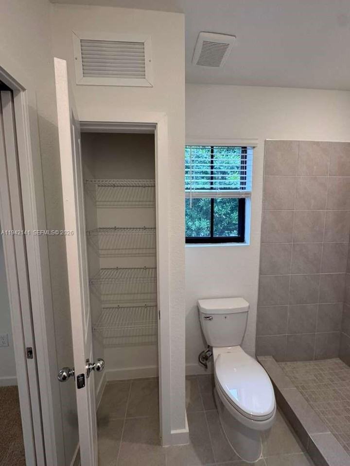 1549 Northeast 3rd Avenue #0 - Photo 6 of 27