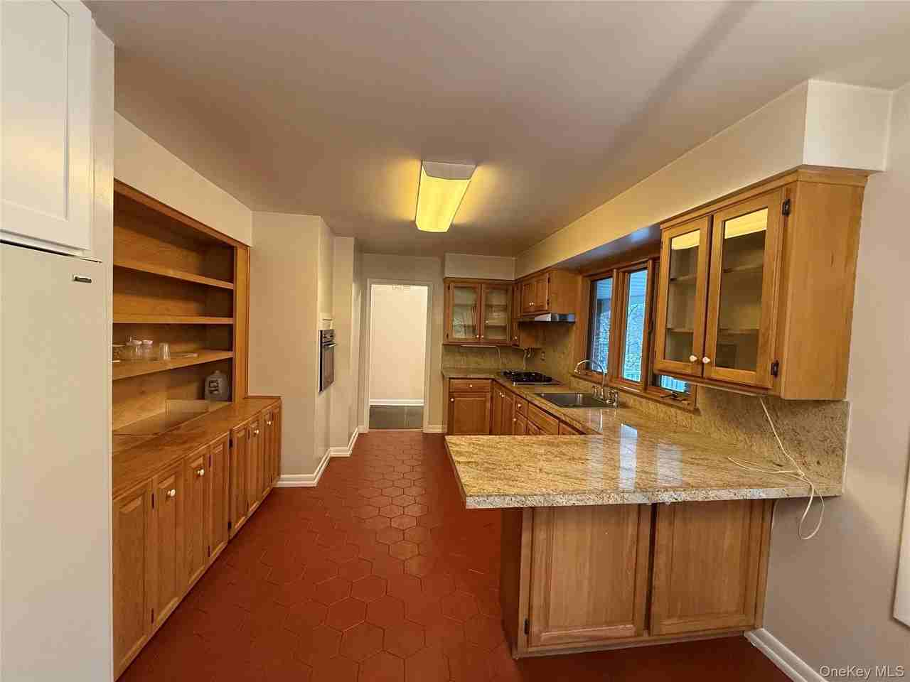 12 East Pl - Photo 2 of 16