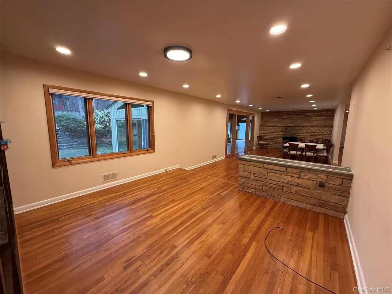 12 East Pl - Photo 4 of 16