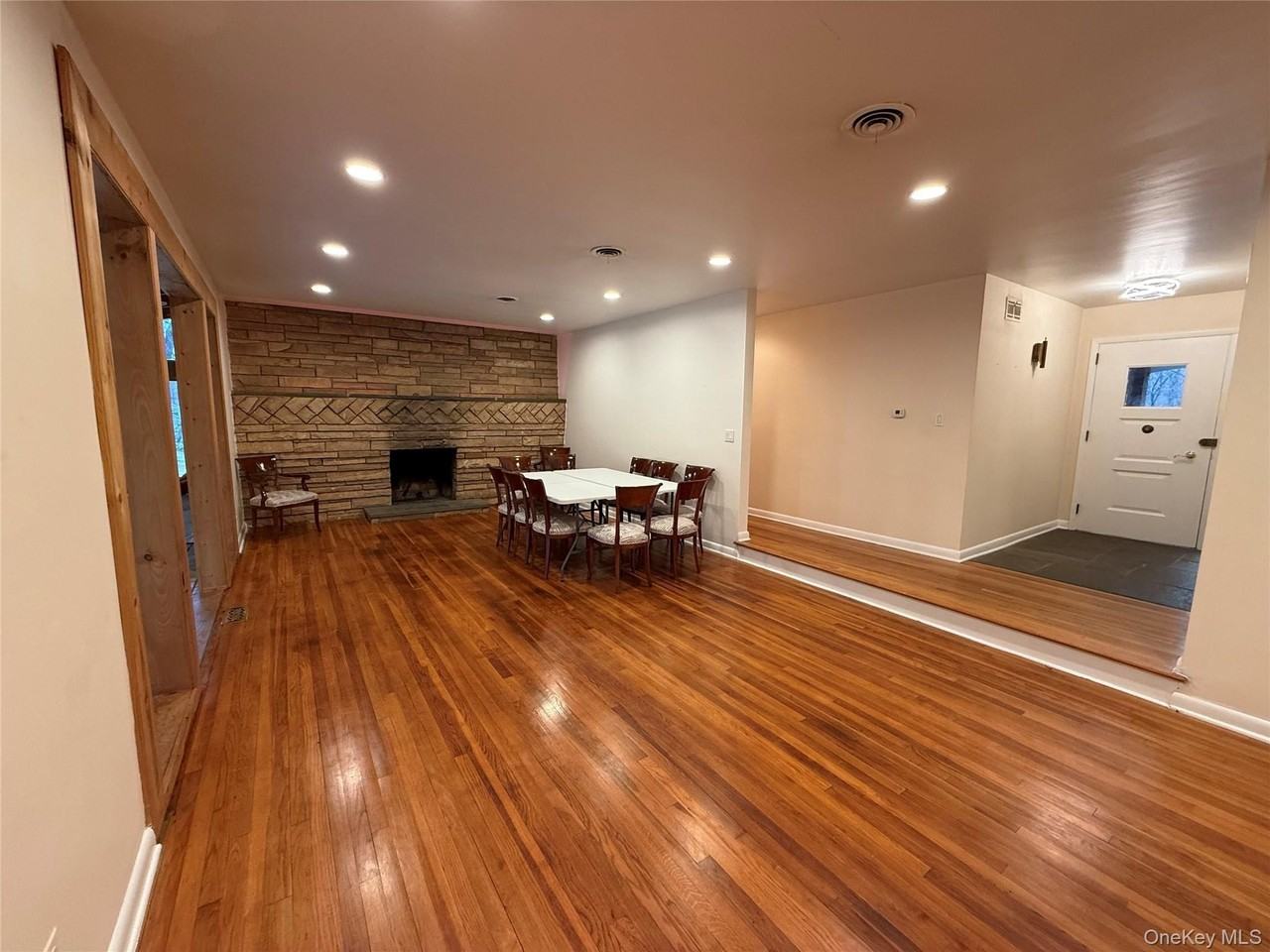 12 East Pl - Photo 6 of 16