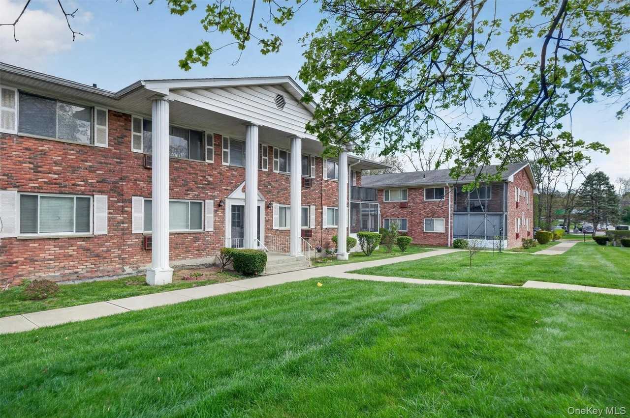 810 Blooming Grove Tpke #113 - Photo 3 of 21