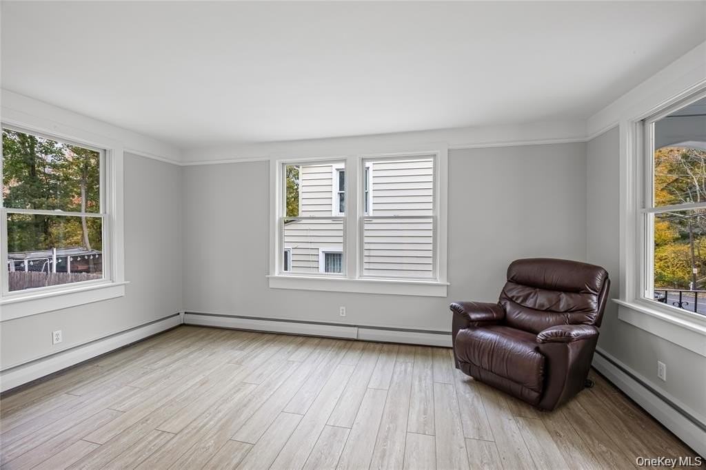 122 Liberty Ave - Photo 3 of 23