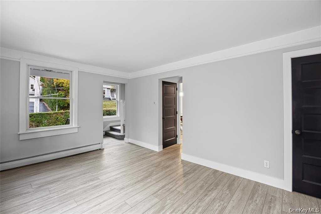 122 Liberty Ave - Photo 5 of 23