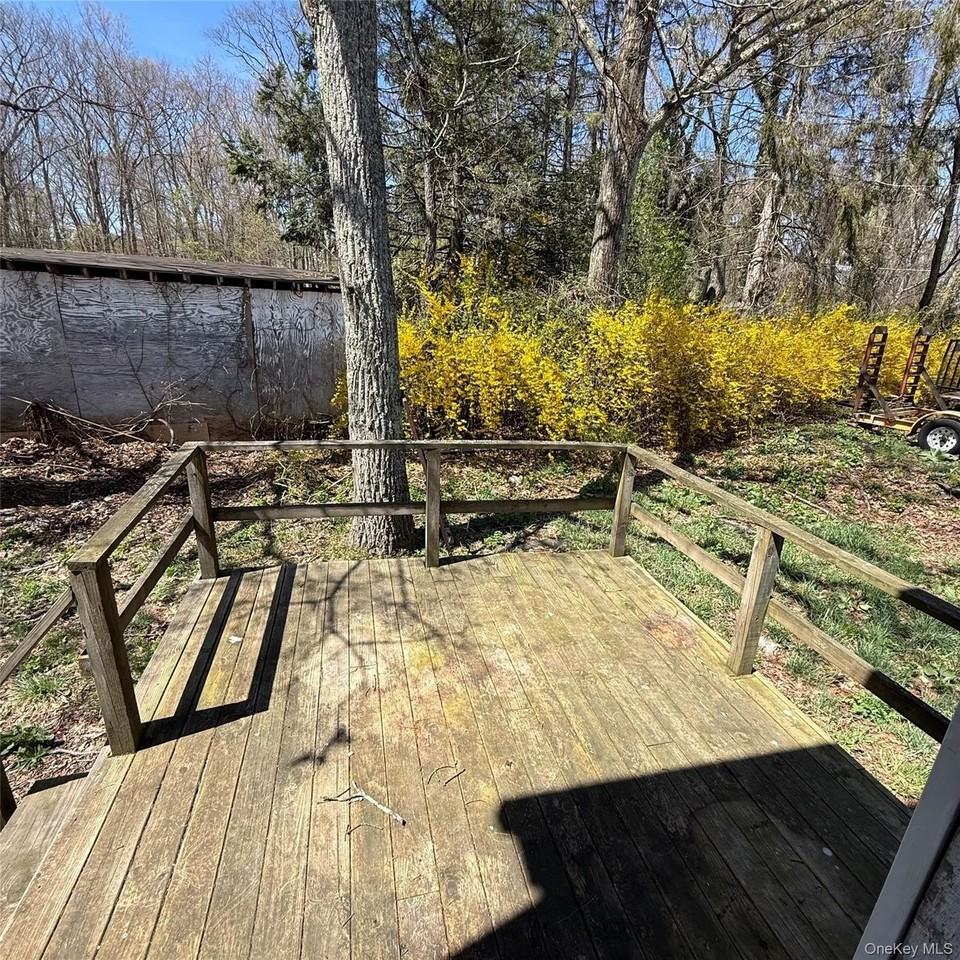 31 Firwood Rd S - Photo 2 of 11