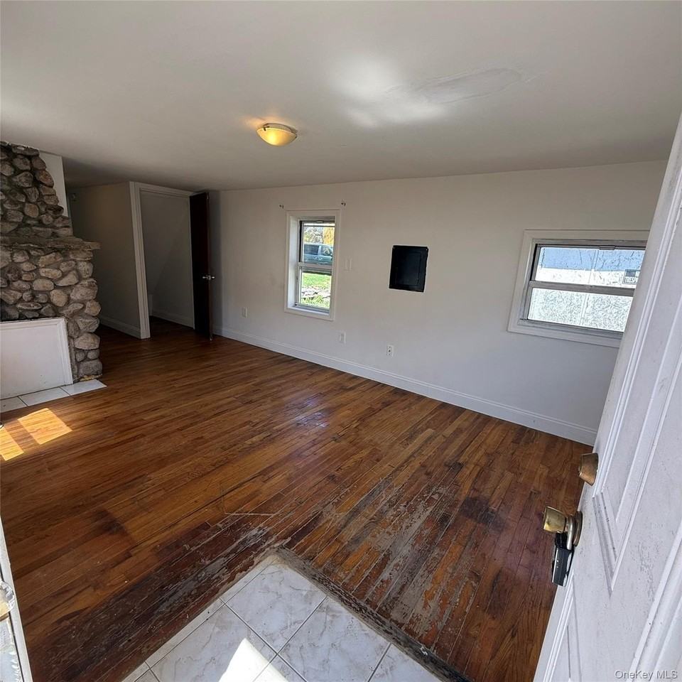 31 Firwood Rd S - Photo 3 of 11