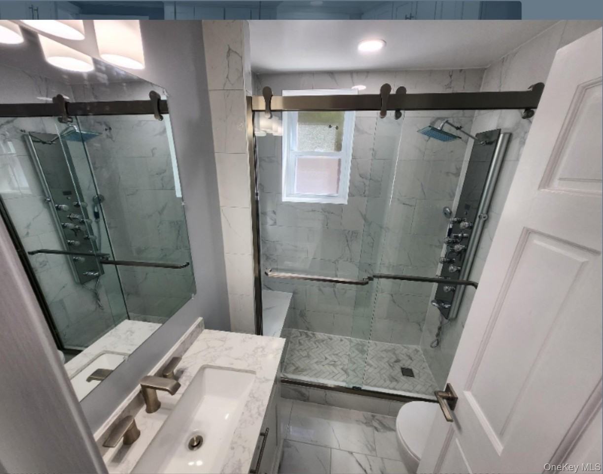 132A Hawthorne Ave - Photo 3 of 5