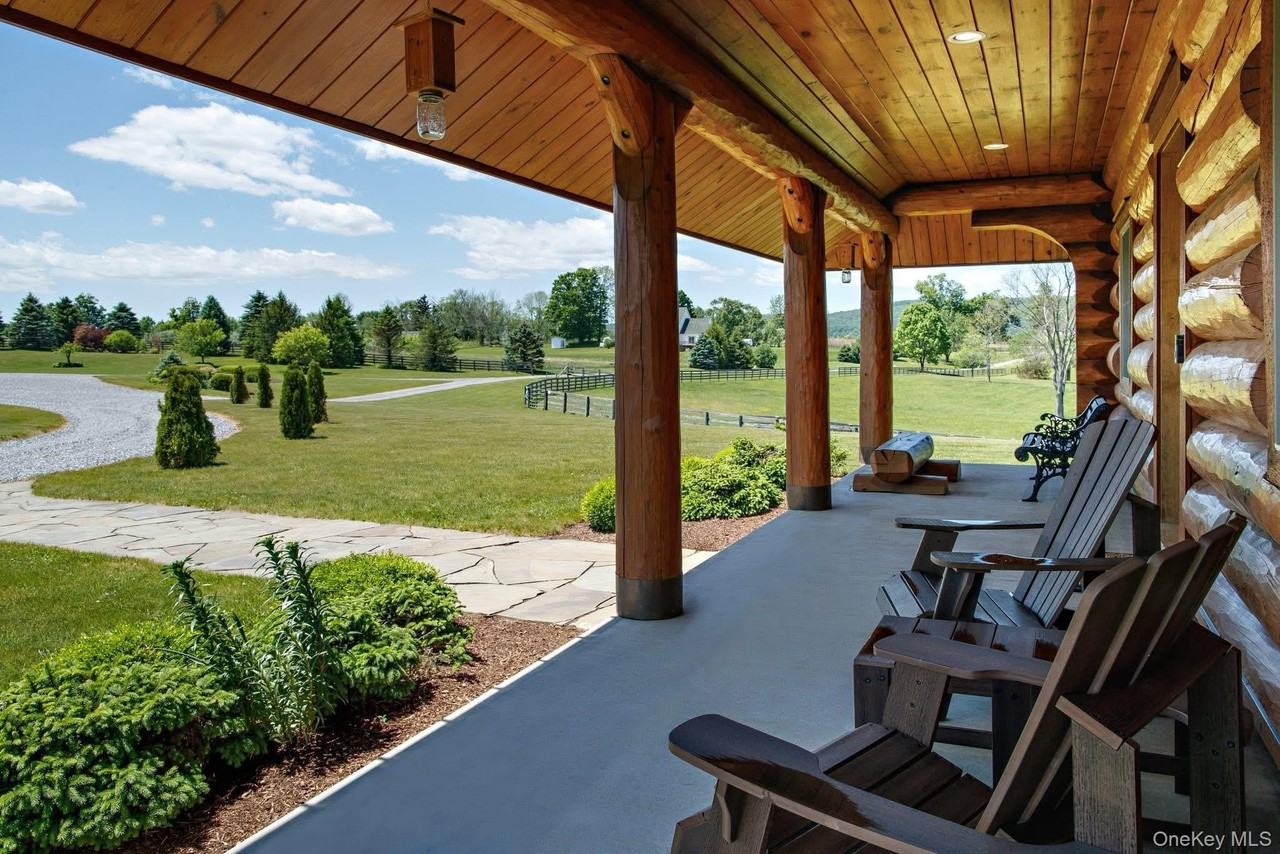 209 Cricket Hill Rd - Photo 6 of 10