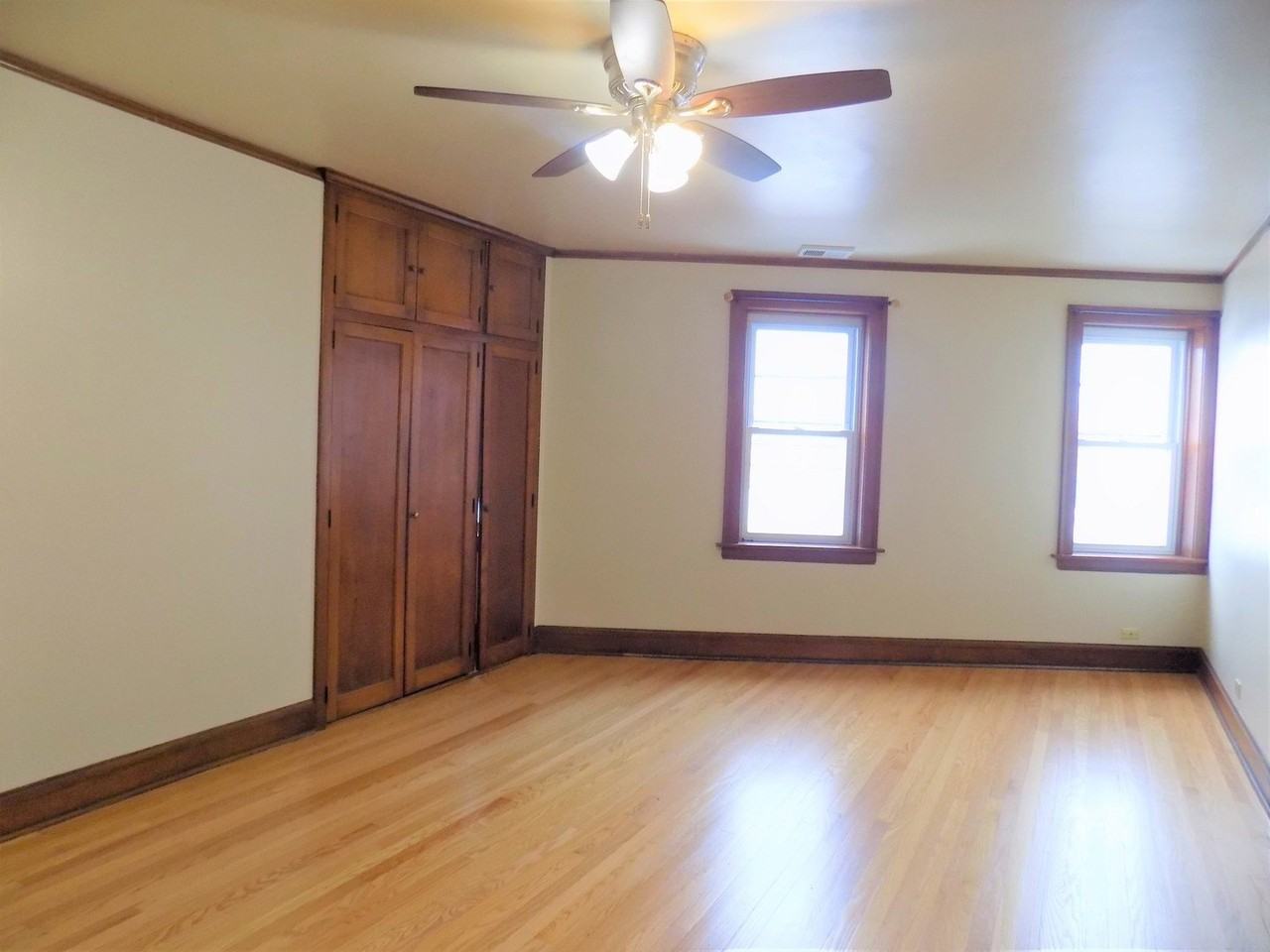 328 Green Bay Rd #1 - Photo 7 of 10