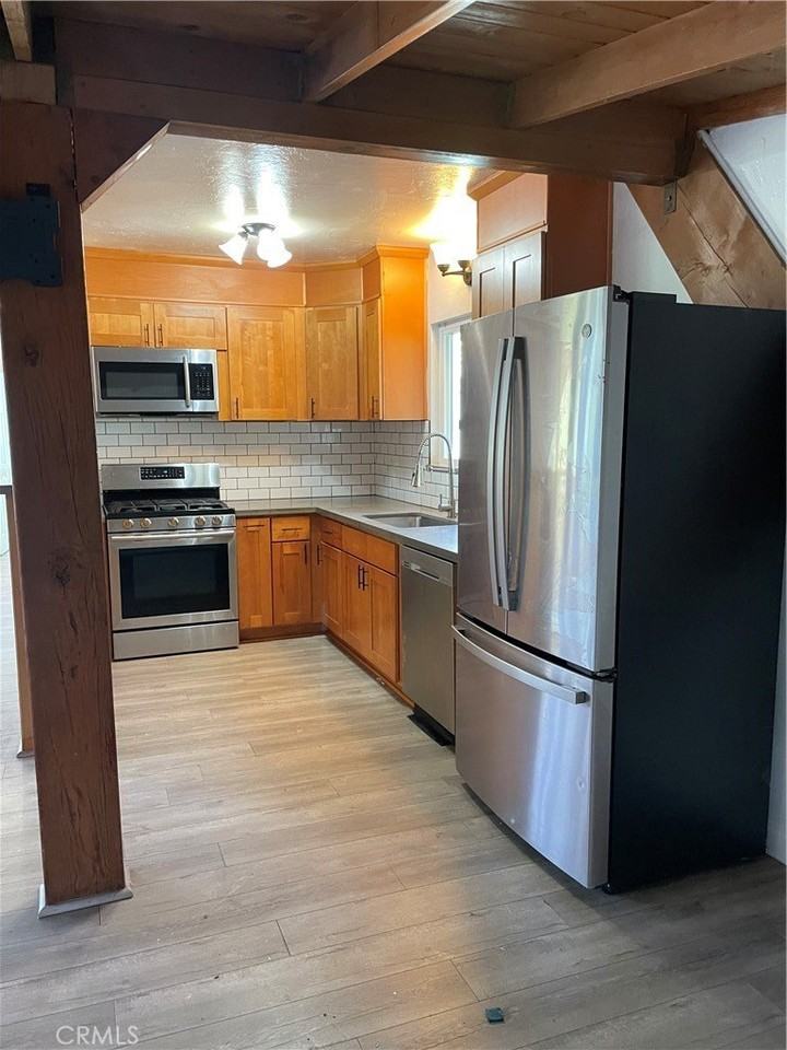 29392 Lakeview Dr - Photo 7 of 40
