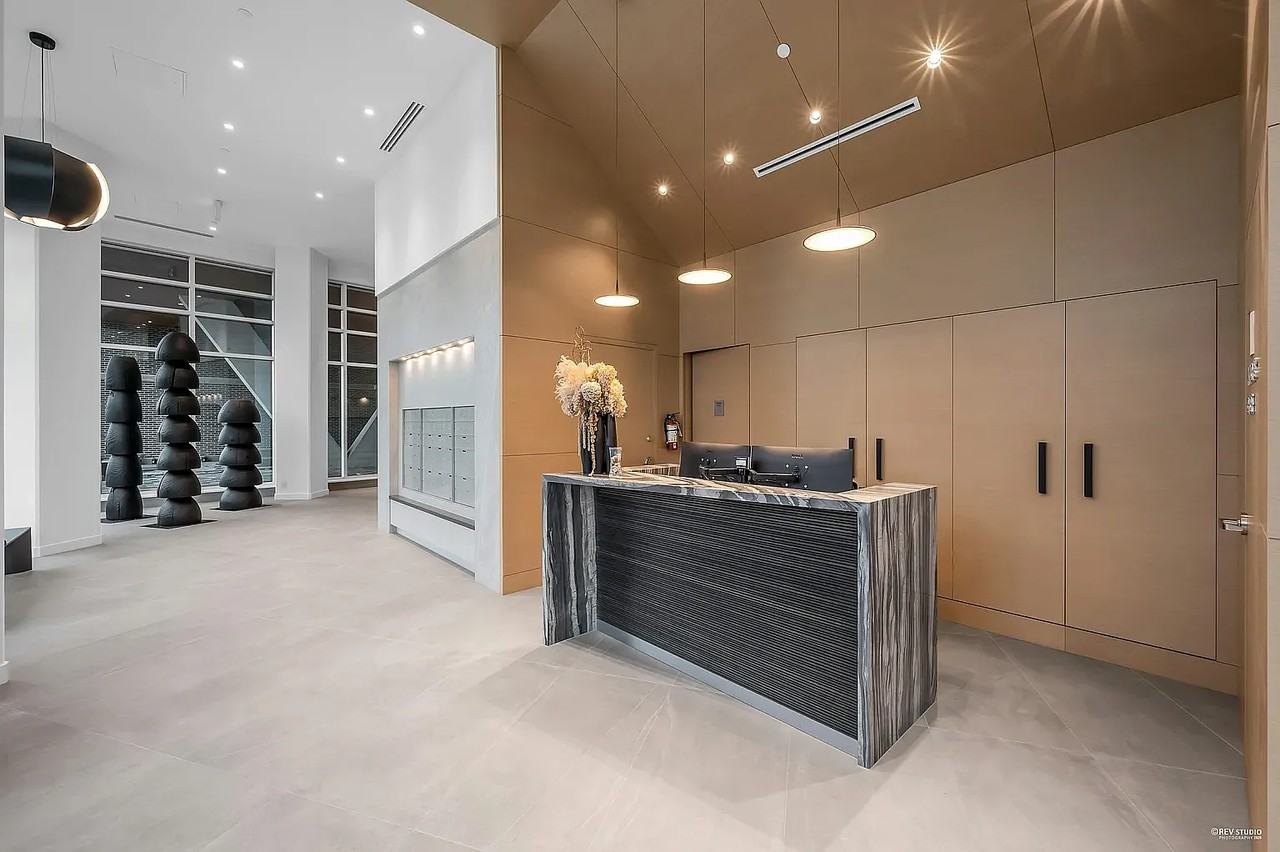 755 Harbourside Drive #714 - Photo 3 of 29