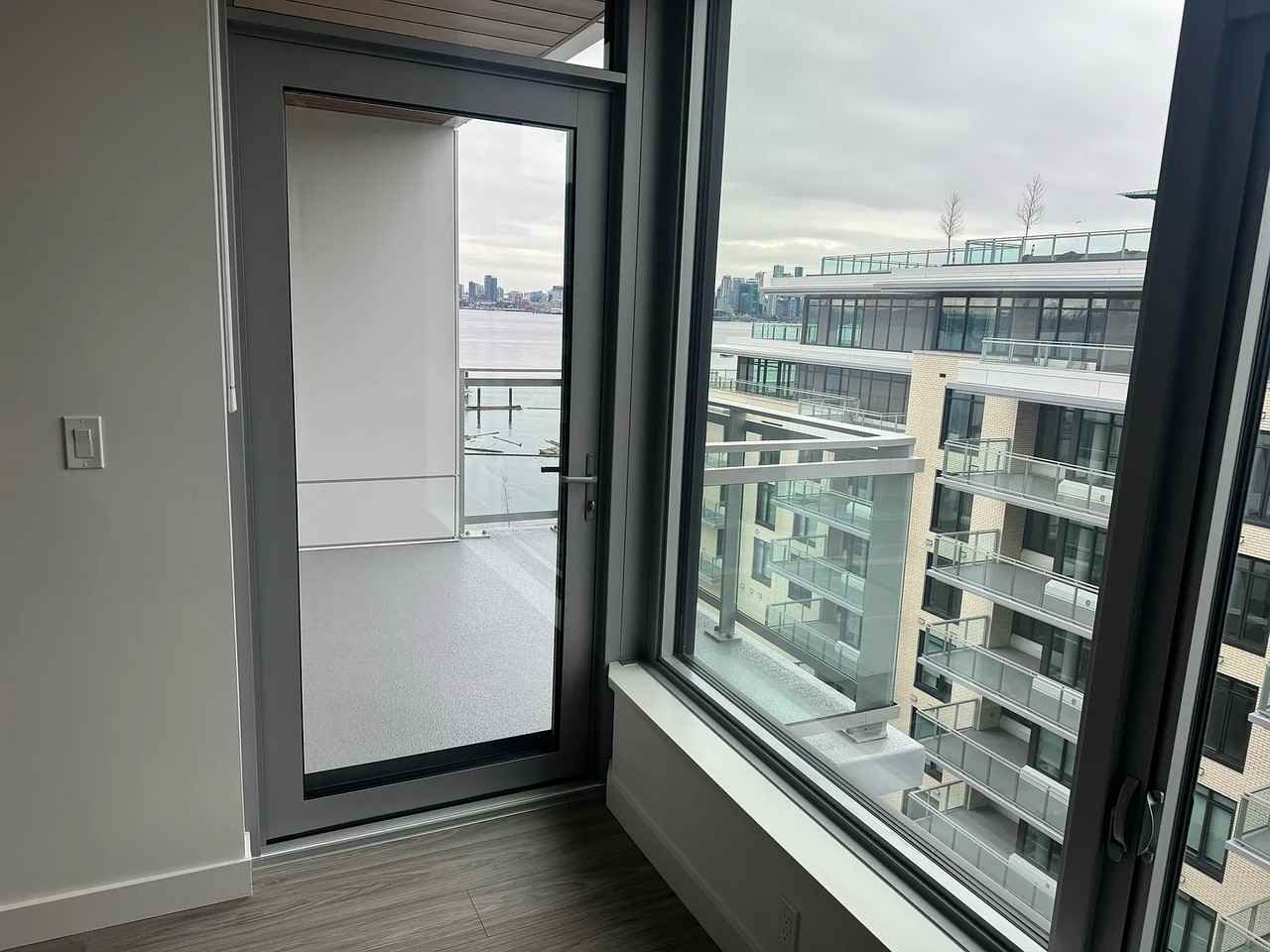 755 Harbourside Drive #714 - Photo 7 of 29