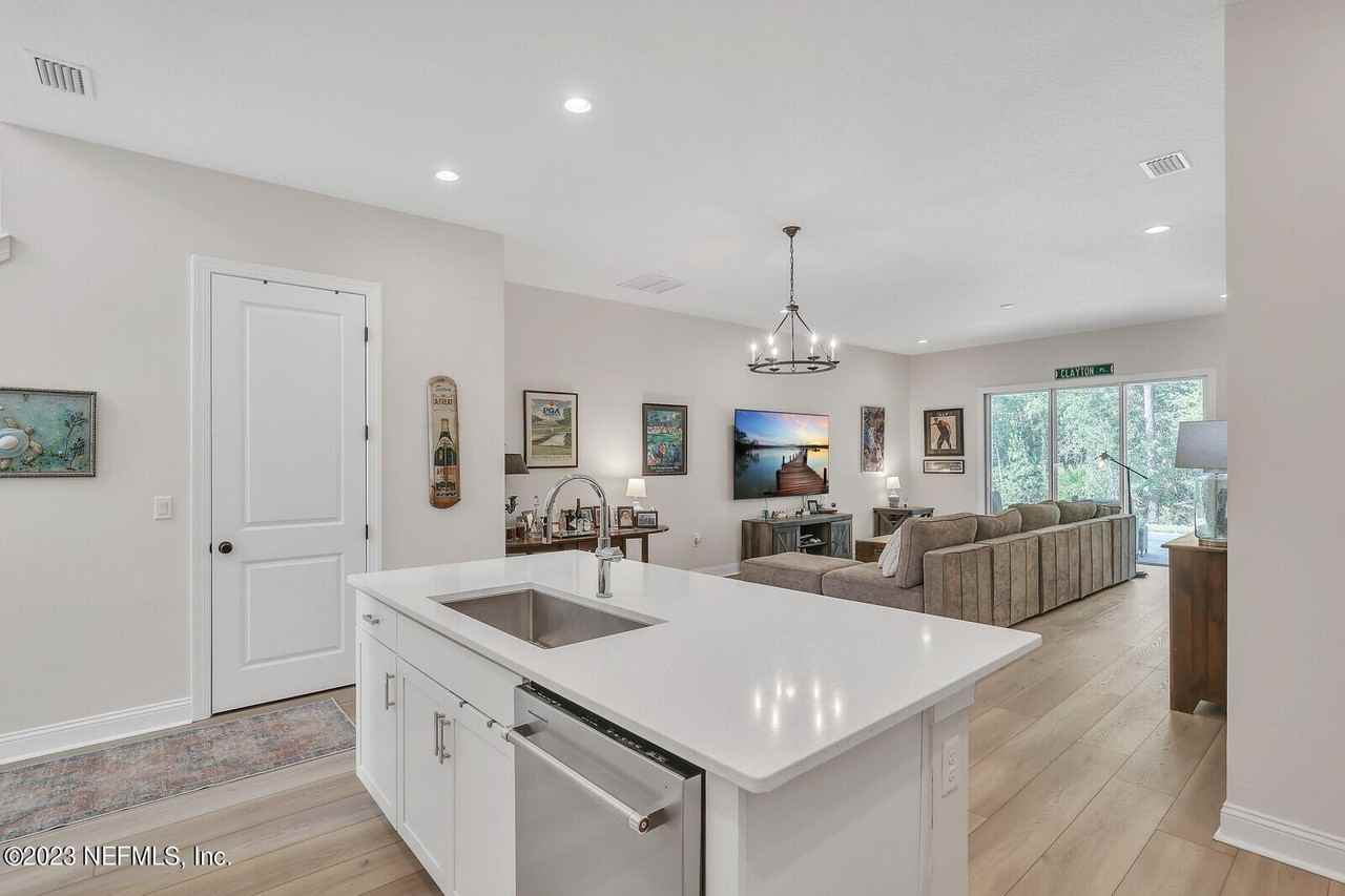 158 Liberty Bell Rd - Photo 6 of 36