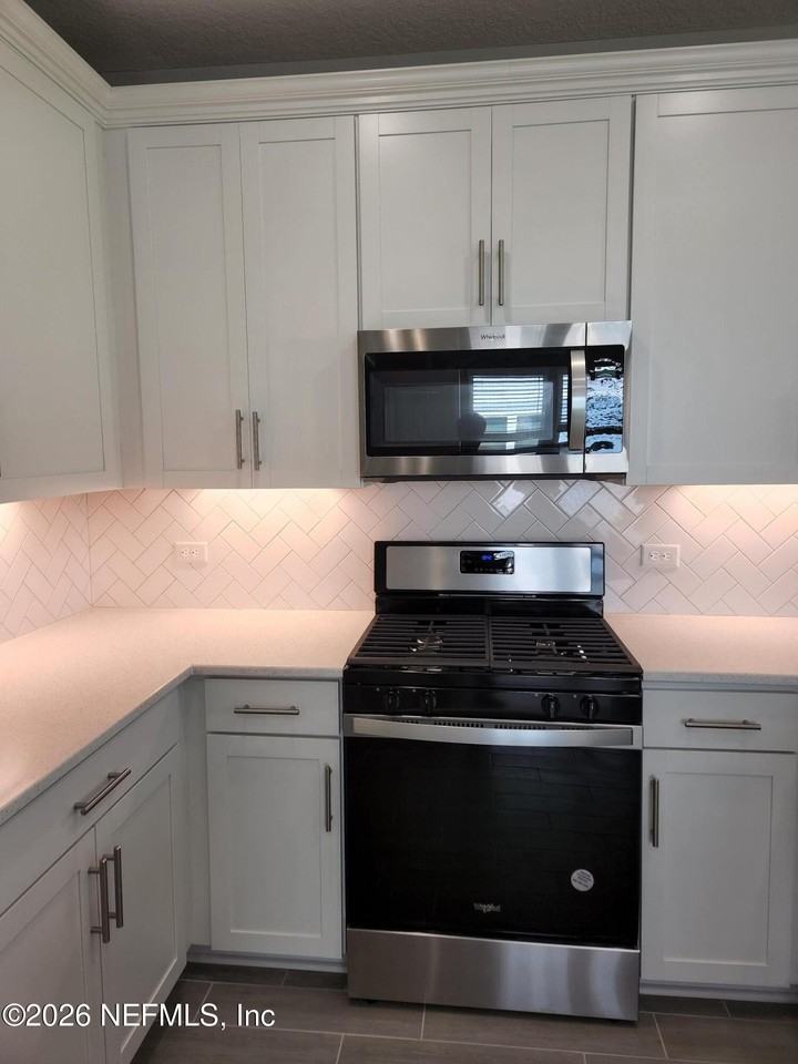 118 Pinebury Ln - Photo 4 of 22