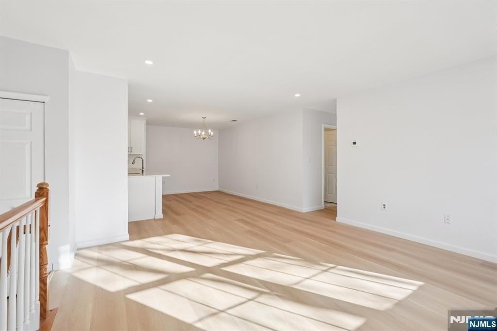 1003 Cumberland Ct - Photo 7 of 31