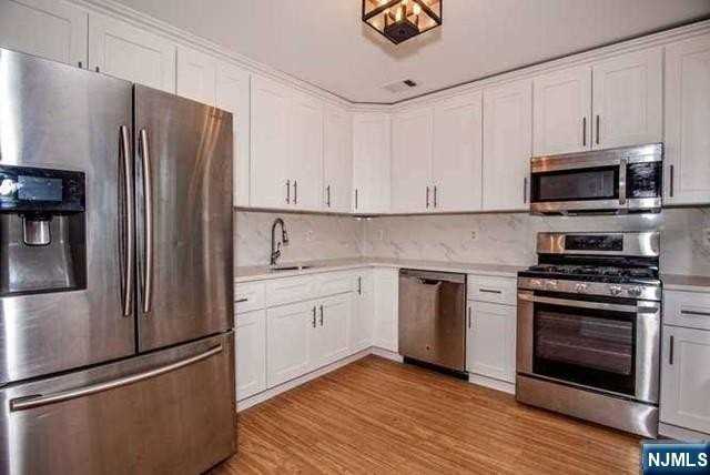 2402 Richard Ct - Photo 4 of 25