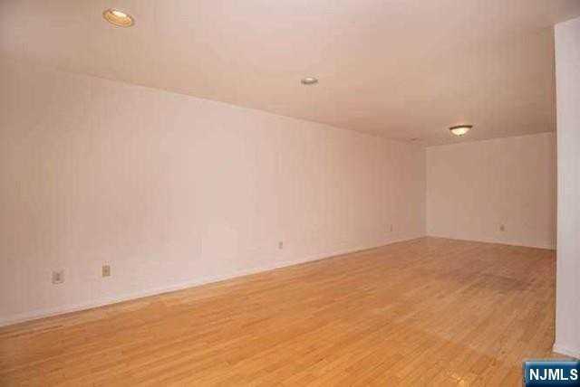 2402 Richard Ct - Photo 7 of 25