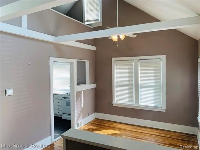 510 Stratford Rd - Photo 2 of 19