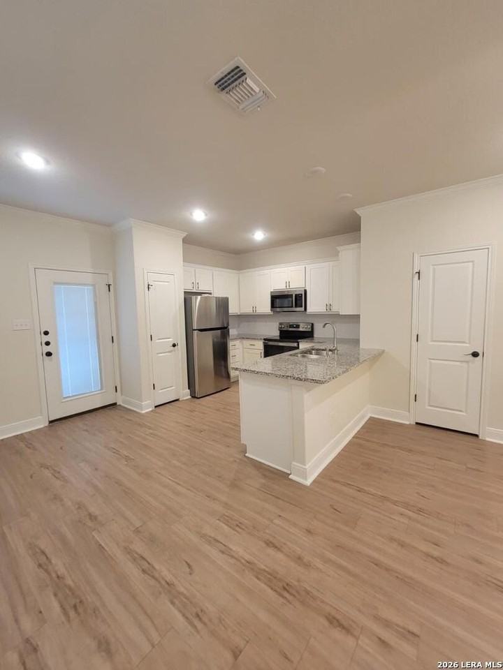 2318 Tulipwood Cv #101 - Photo 7 of 18