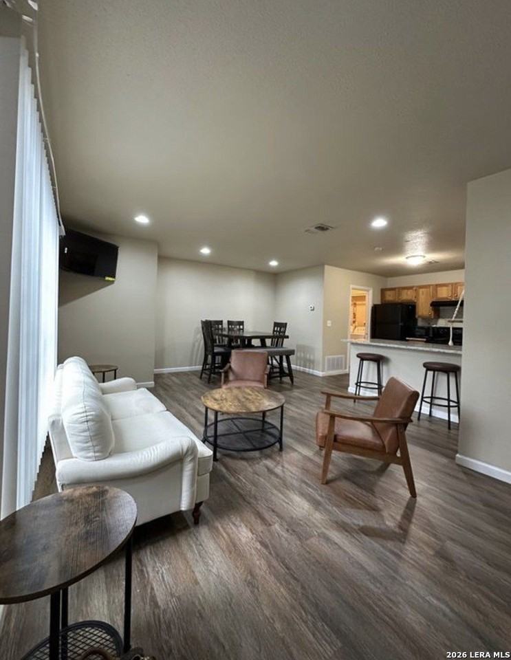 7234 Coral Spgs - Photo 4 of 11