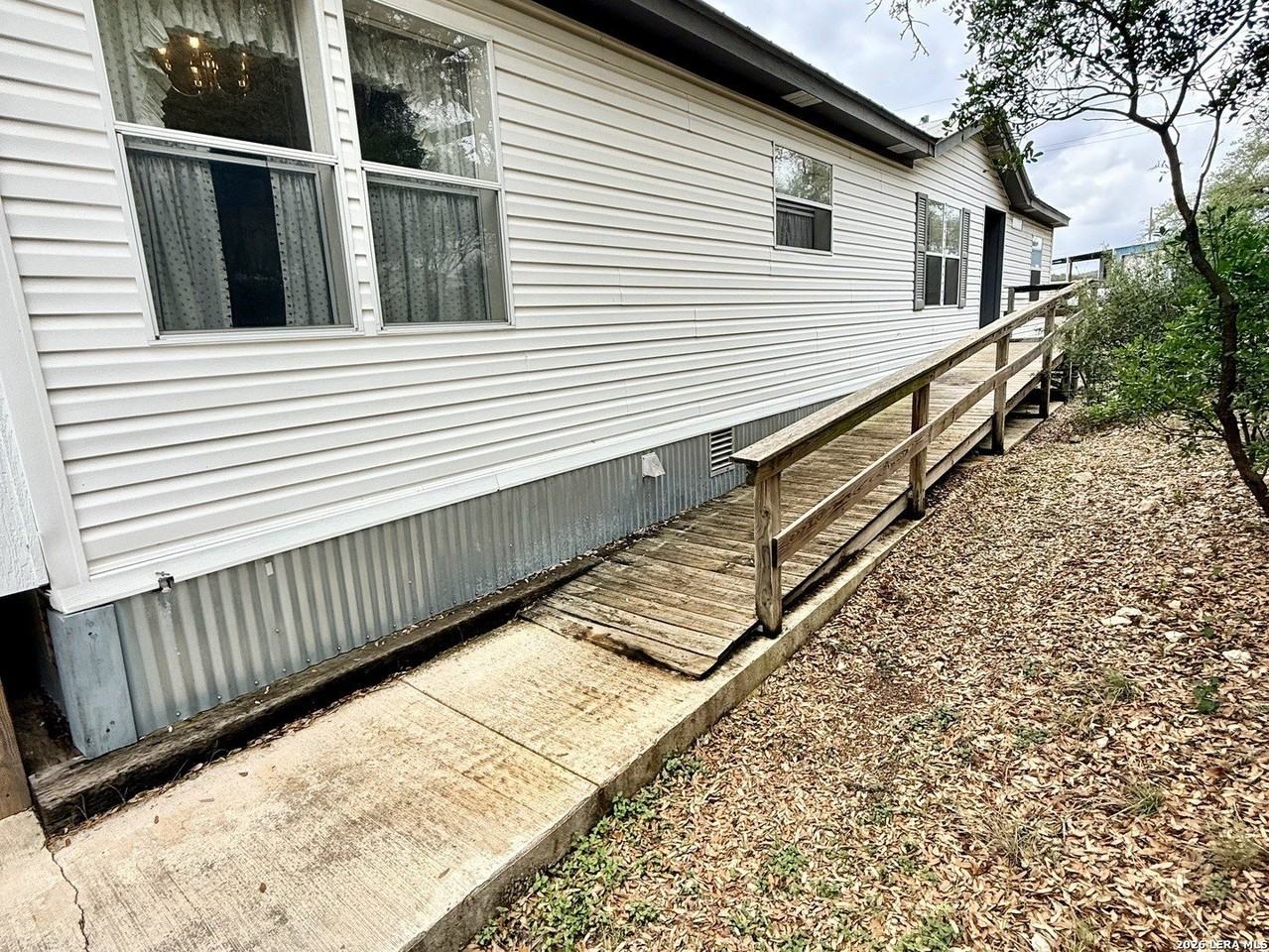 182 Laurel Ridge Dr - Photo 3 of 32