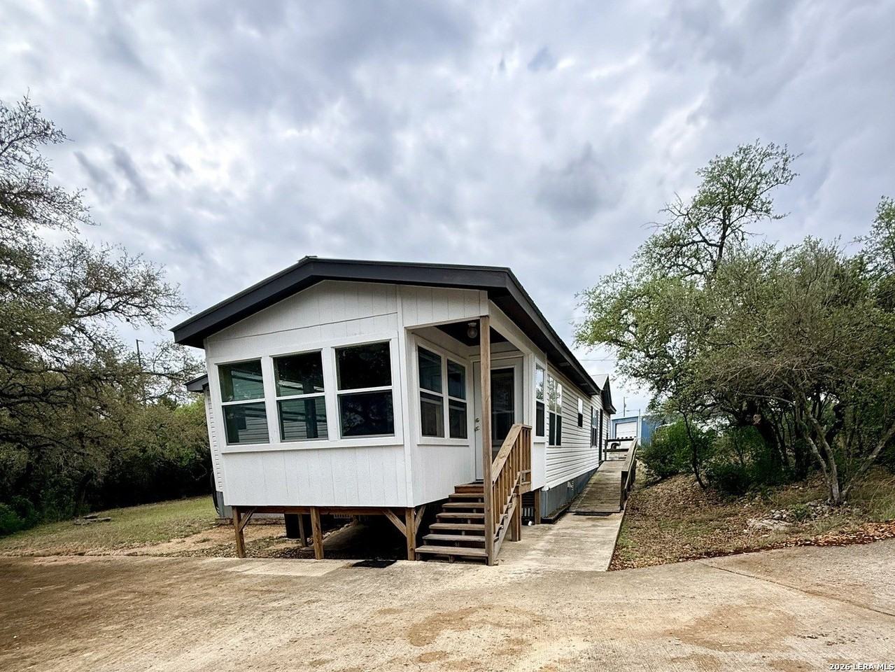 182 Laurel Ridge Dr - Photo 4 of 32