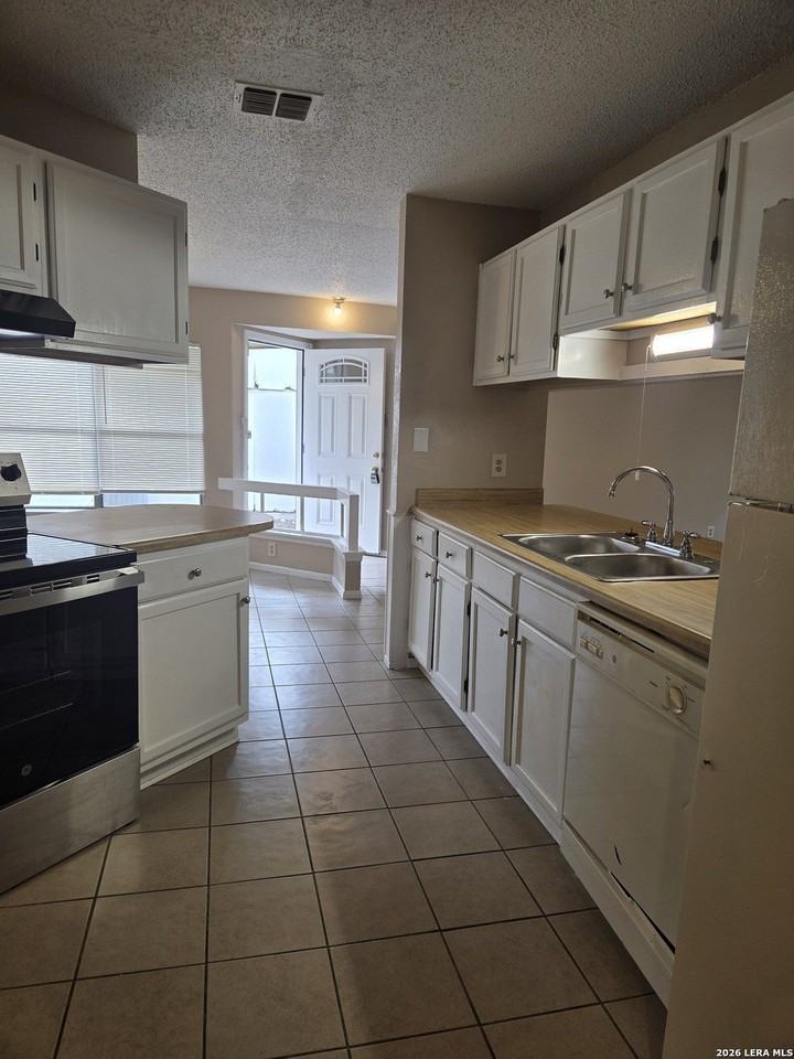 5719 Country Sun Dr - Photo 4 of 14