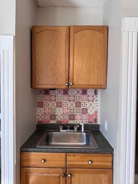 52 Canton St - Photo 4 of 14