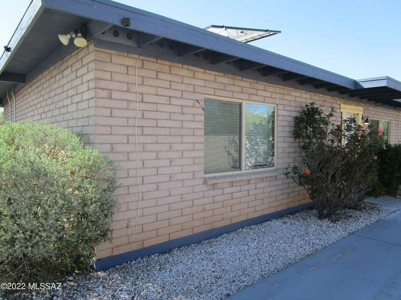 1627 E 13th St #1 - Photo 2 of 18