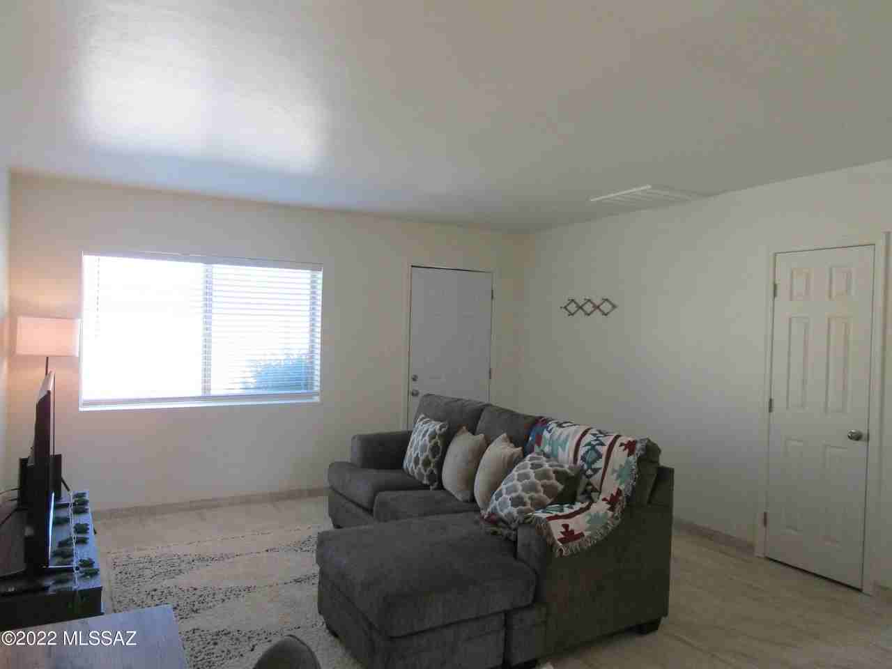 1627 E 13th St #1 - Photo 3 of 18