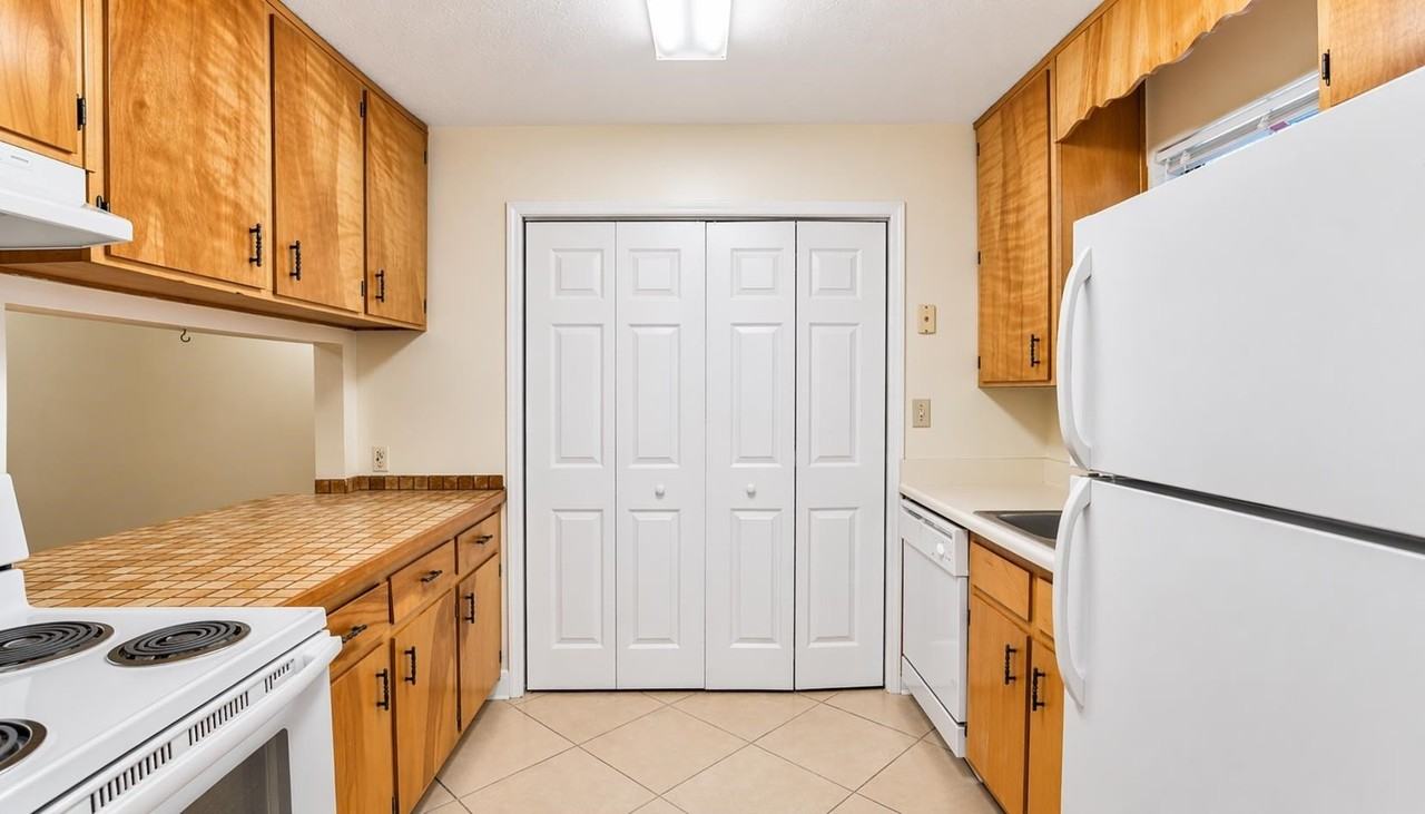 4777 Leah Ln - Photo 5 of 15