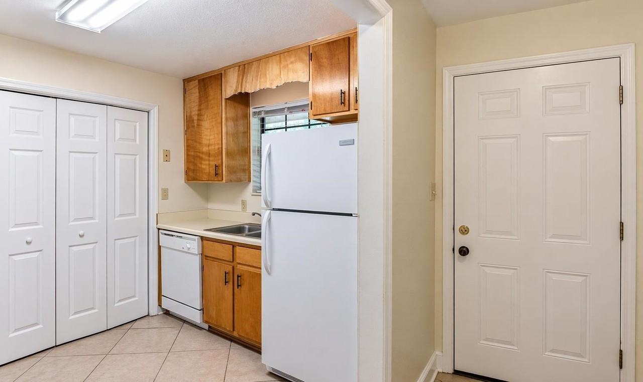 4777 Leah Ln - Photo 6 of 15