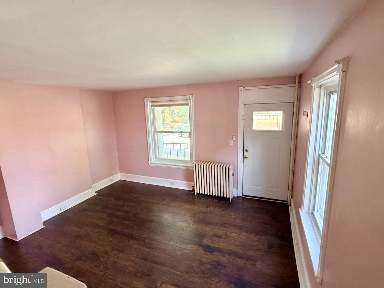 400 W 3rd St - Photo 4 of 41