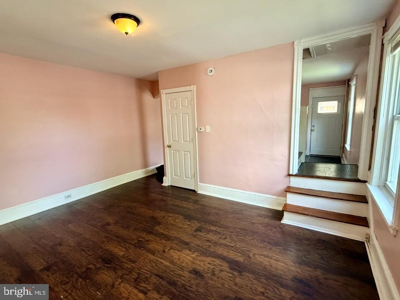 400 W 3rd St - Photo 5 of 41