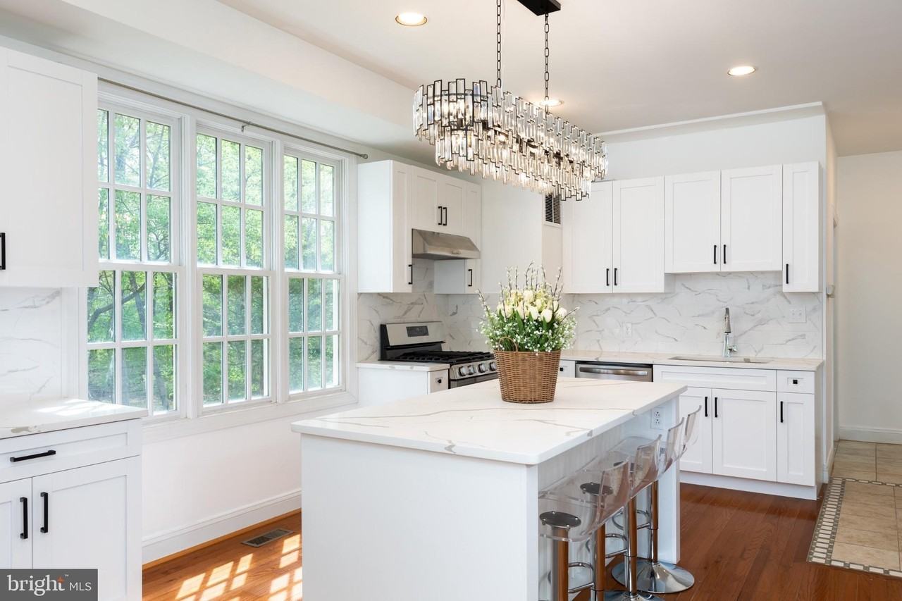 13039 Glen Mill Rd #B - Photo 3 of 30