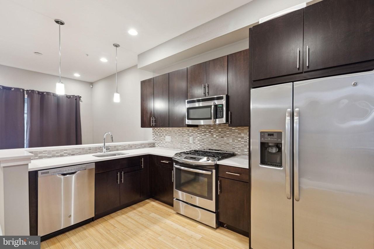 1130 N Front St #A - Photo 5 of 41