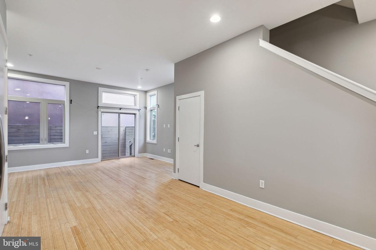 1130 N Front St #A - Photo 6 of 41