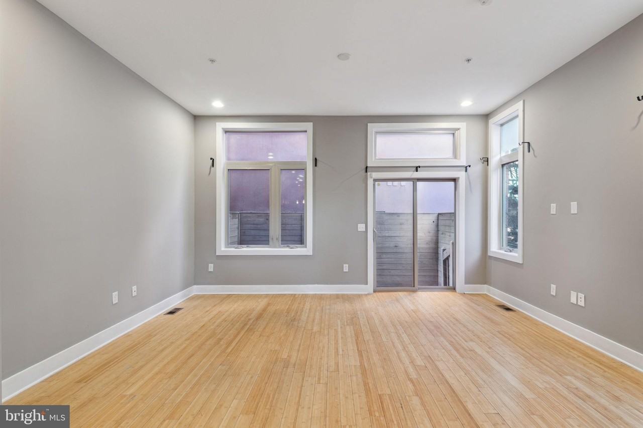 1130 N Front St #A - Photo 7 of 41