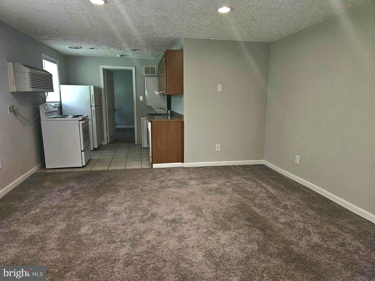 144 Hillcrest Dr #24 - Photo 3 of 13