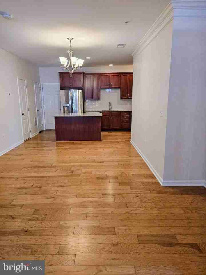 23481 LOGANS Terrace - Photo 4 of 10