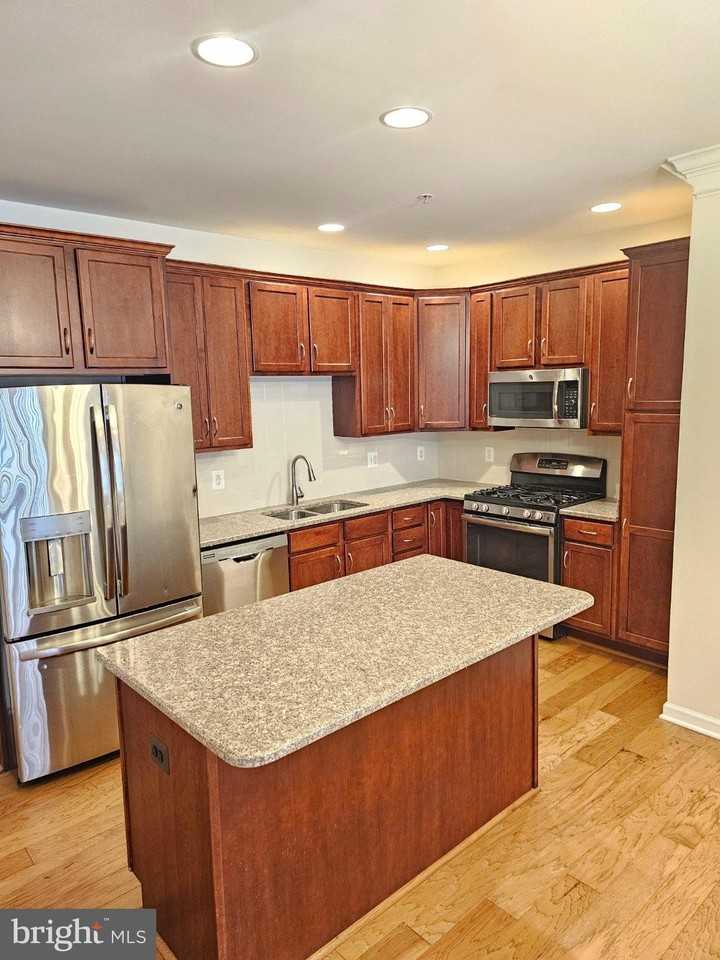 23481 LOGANS Terrace - Photo 6 of 10